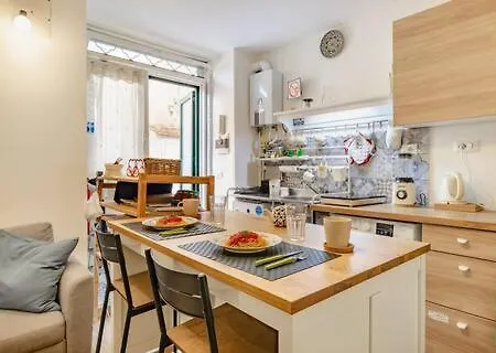 Apartment At Pedestrian Characteristic Area - Casa Luz Naples