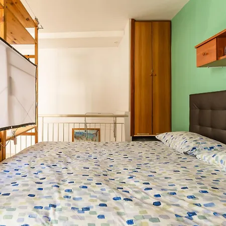 At Pedestrian Characteristic Area - Casa Luz * Неаполь