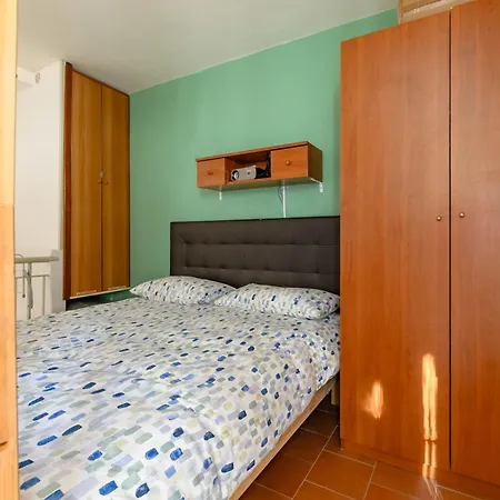 At Pedestrian Characteristic Area - Casa Luz Неаполь