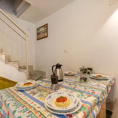 At Pedestrian Characteristic Area - Casa Luz Апартаменты Неаполь